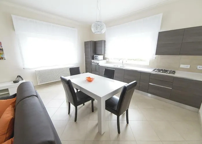 Thomas Semesterbostad *