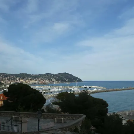 Thomas Casa de Férias Imperia